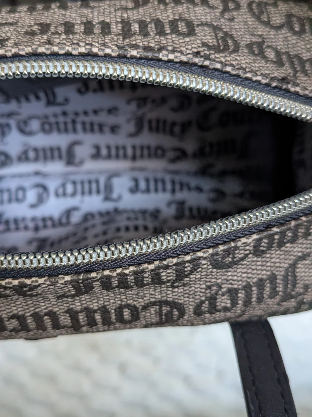 Juicy Couture Brown Logo Barrel Duffel with Black Trim - Picture 3 of 4